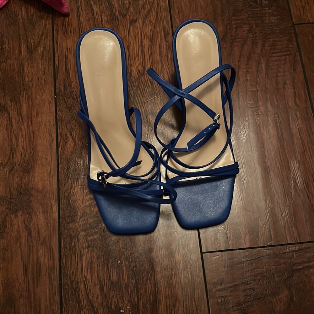 Royal blue cross cross chunky heels